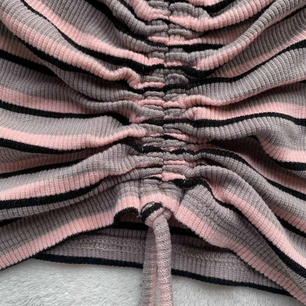 Volcom Ruffle Ribbed Crop Top - Picture 2 of 9